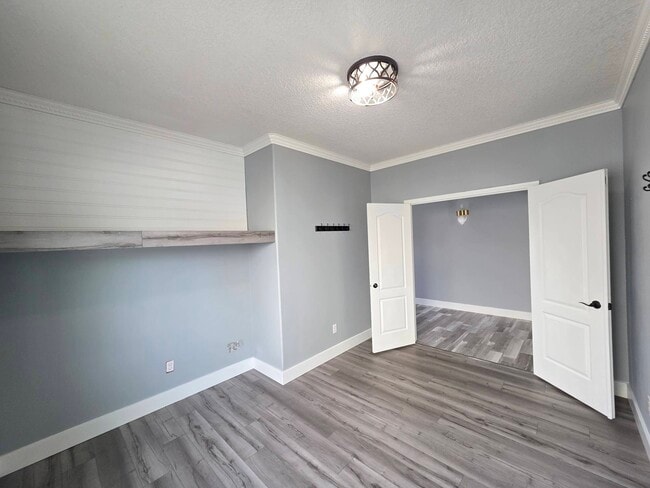 Building Photo - 4916 Laredo Dr