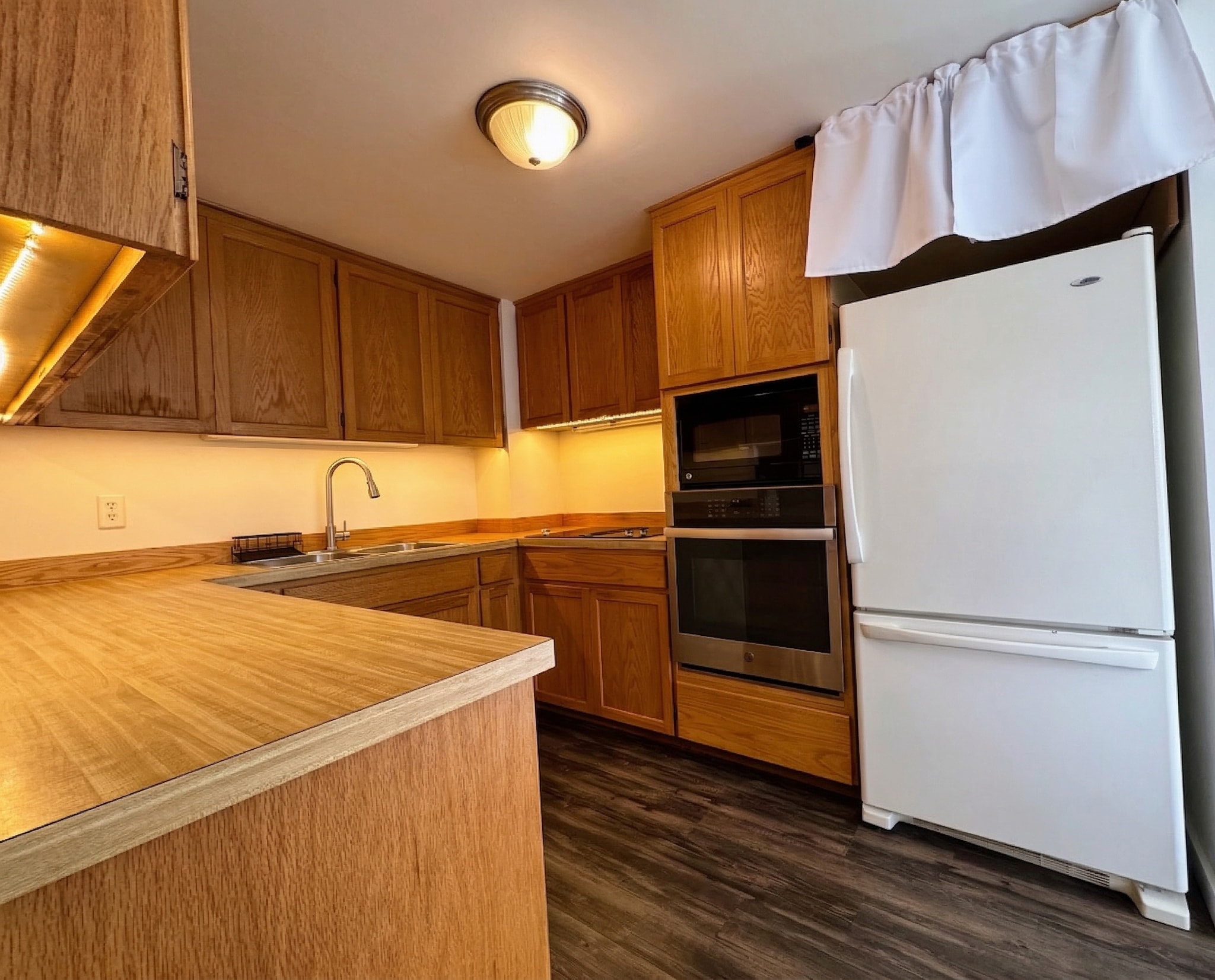 Building Photo - 17253 33rd Ave S