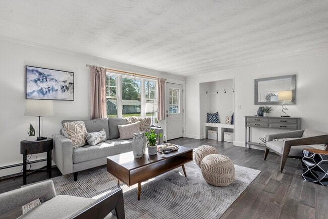 Building Photo - 62 Gregory Rd