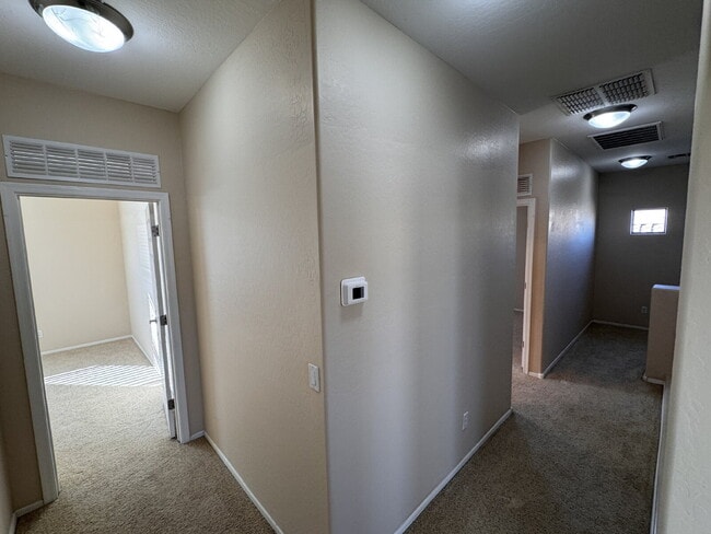 Building Photo - 18 W Desert Vista Trail