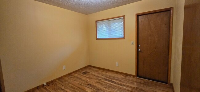 Building Photo - Troy