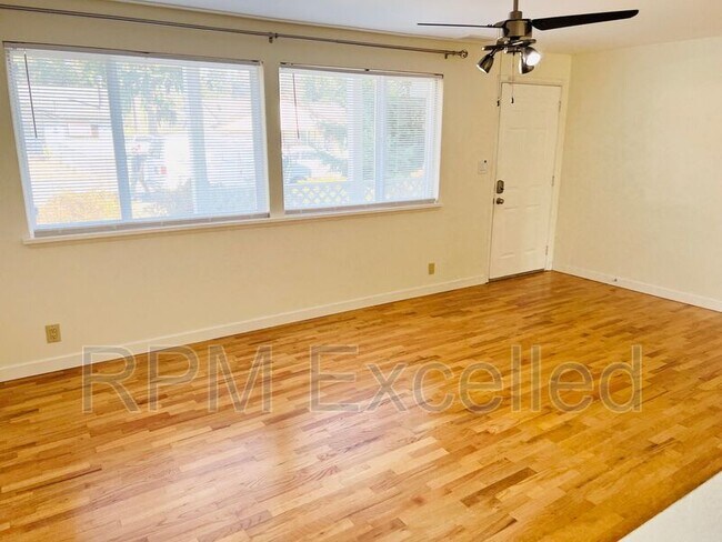 Building Photo - 25635 30th Ave S