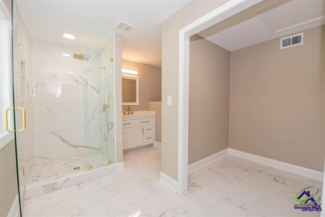 Building Photo - 401 Feagin Mill Rd