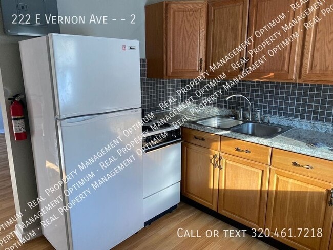 Building Photo - 222 E Vernon Ave