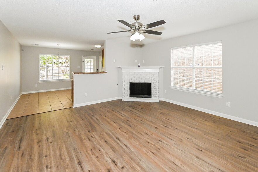 Building Photo - 6844 Kamali Ave