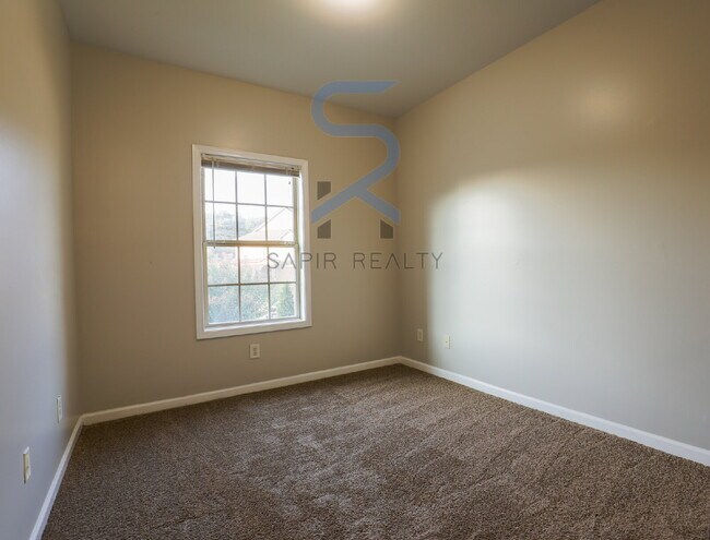 Building Photo - 67 Trailside Cir