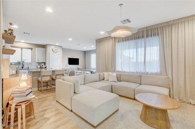 Building Photo - 9716 Jade Rise Ave