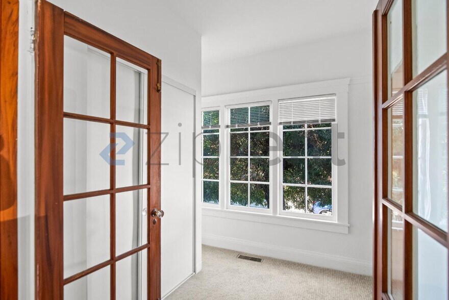 Building Photo - 1001 MacArthur Blvd