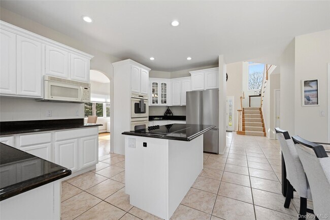 Building Photo - 5 Mill Race Rd