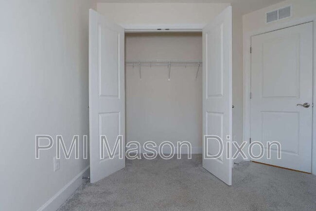 Building Photo - 9105 Fox Stream Way