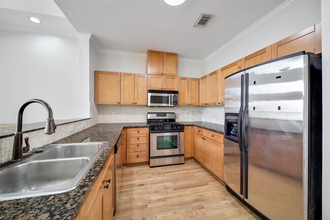 Building Photo - 5341 Kiam St