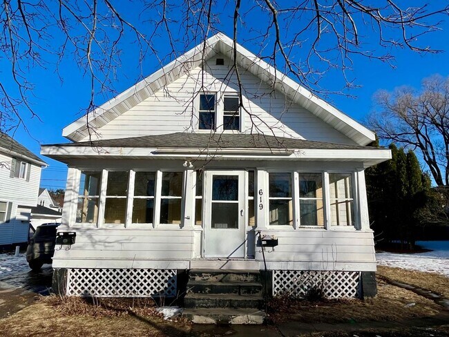 Building Photo - 619 Werle Ave