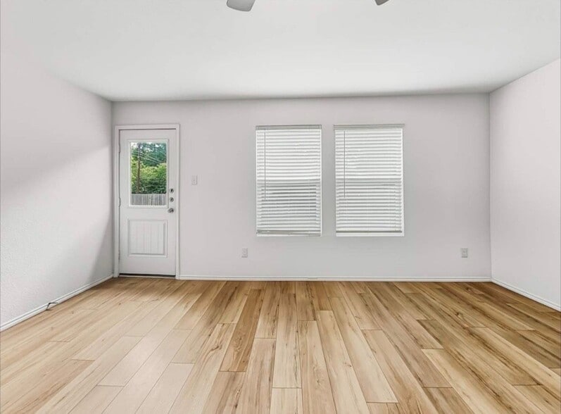 Building Photo - 10543 Sewell Cir