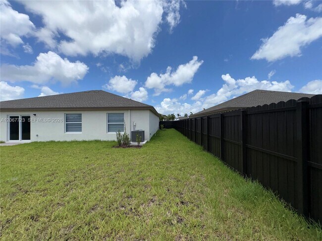 Building Photo - 17376 SW 285th St