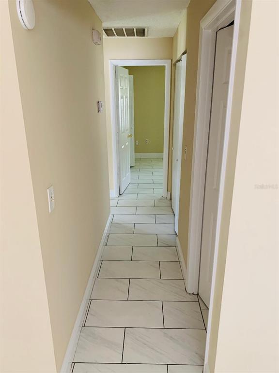 Building Photo - 2480 Chestnut Woods Dr