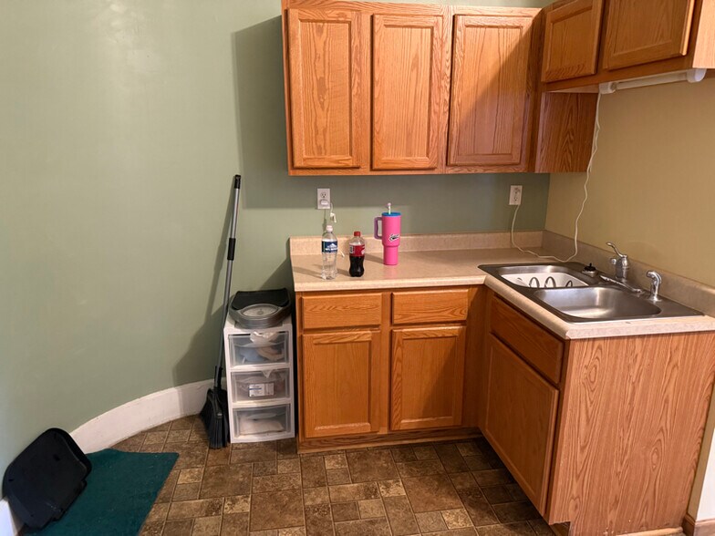 Building Photo - 111 N Market St