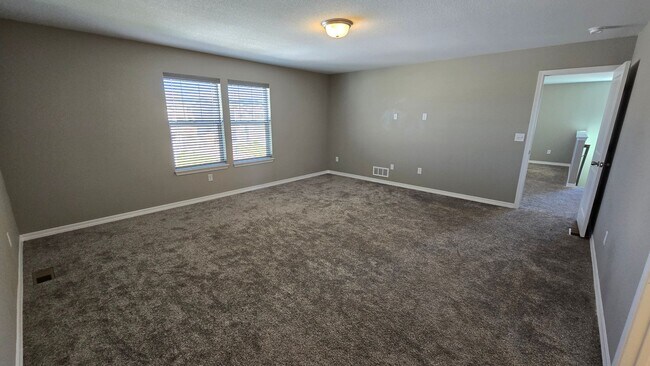 Building Photo - 11101 Willmore Dr