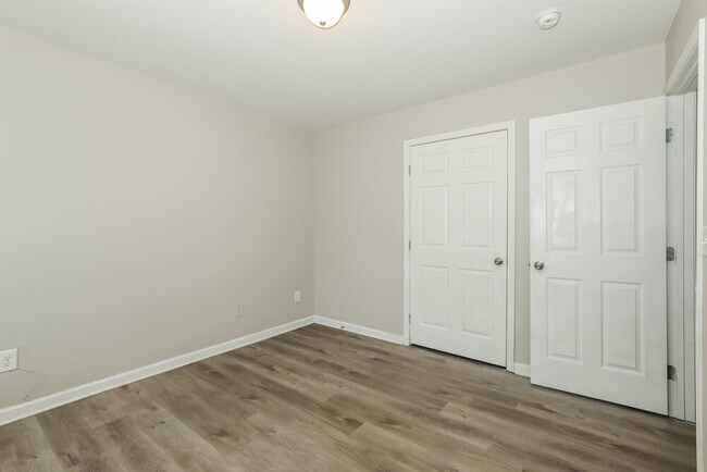 Building Photo - 1555 Persimmon Trace