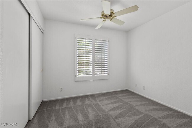 Building Photo - 2623 S Durango Dr
