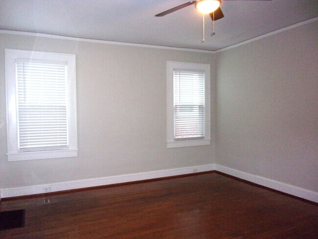 Building Photo - 738 Charlotte Ave