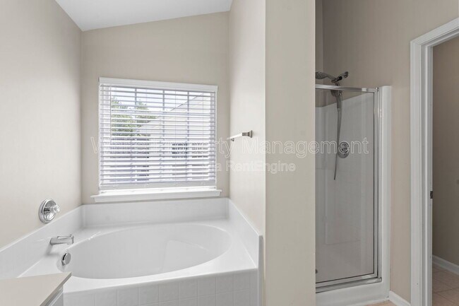 Building Photo - 1141 Hammond Dr