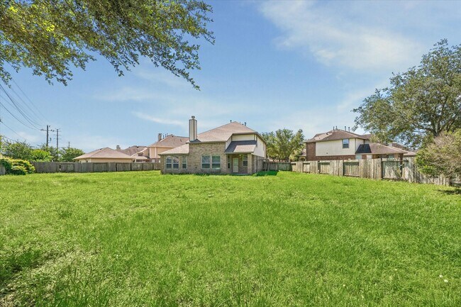 Building Photo - 6302 Pepper Hollow Ln