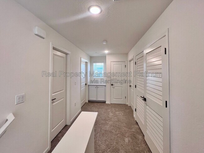 Building Photo - 1533 Vintage Ln