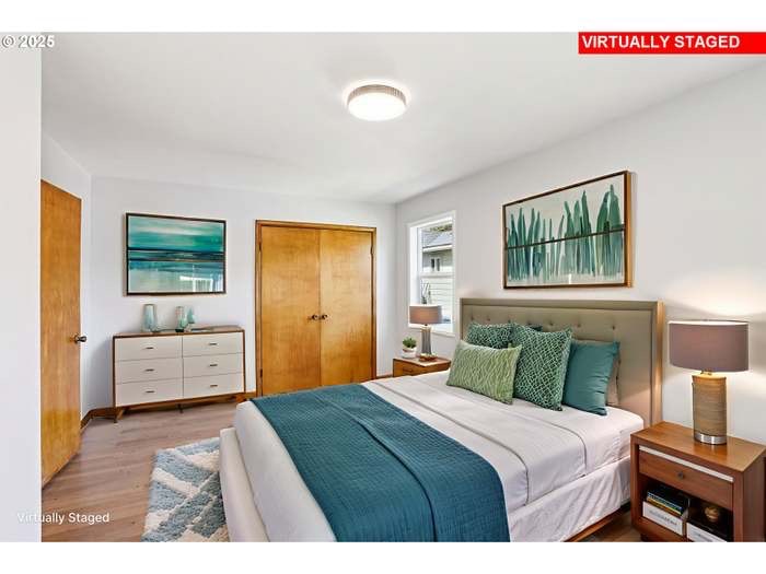 Building Photo - 10925 NE Skidmore St