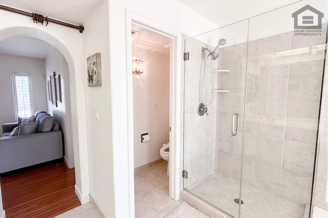 Building Photo - 3Bed/2Bath Furnished Home w/Stunning Backyard! Ready for Immediate Move-In! – POOL!