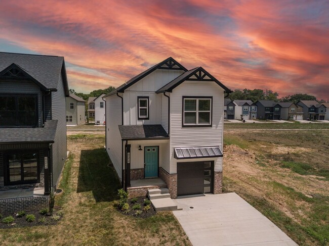 Building Photo - Gorgeous Single Family Home