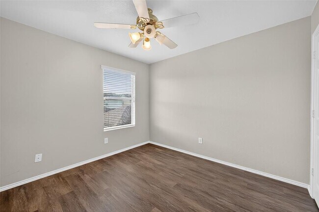 Building Photo - 16735 Libson Falls Dr