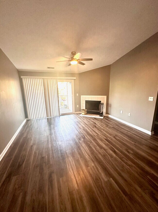 Building Photo - 6518 Jade Stream Ct