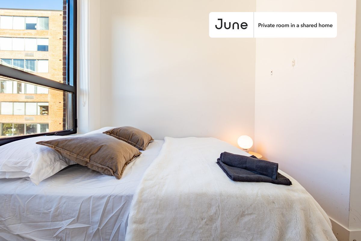 Building Photo - Room in Shared 4 bed/2 bath home in Dupont Circle