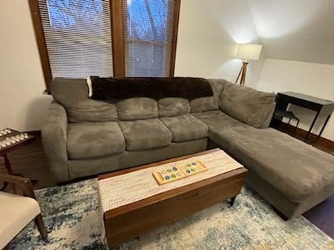 Building Photo - 25 Delos St W