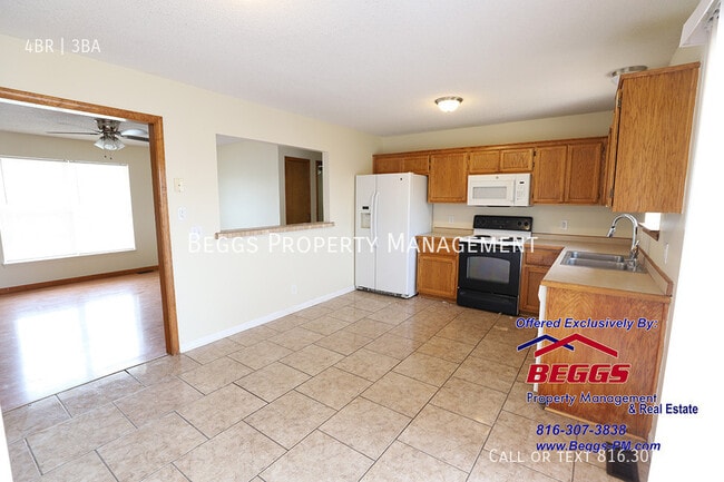 Building Photo - 2116 Glenside-