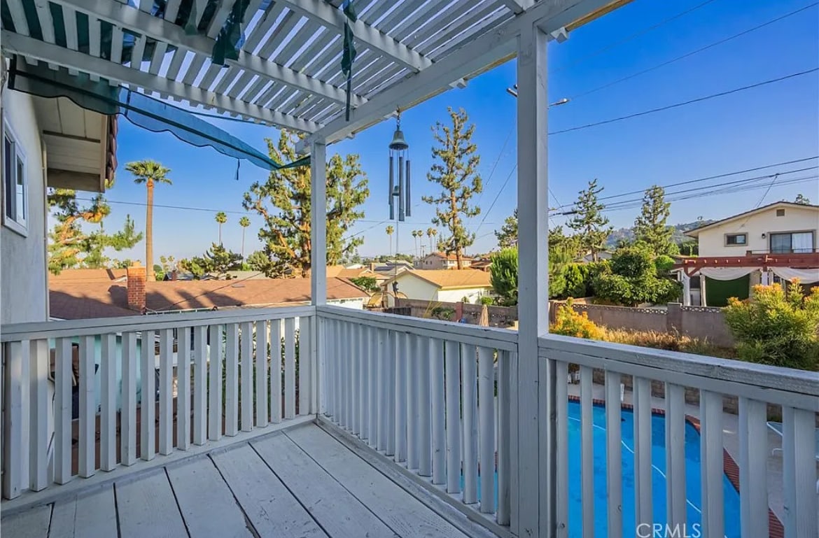 Balcony in master bedroom - 14436 Shadybend Dr