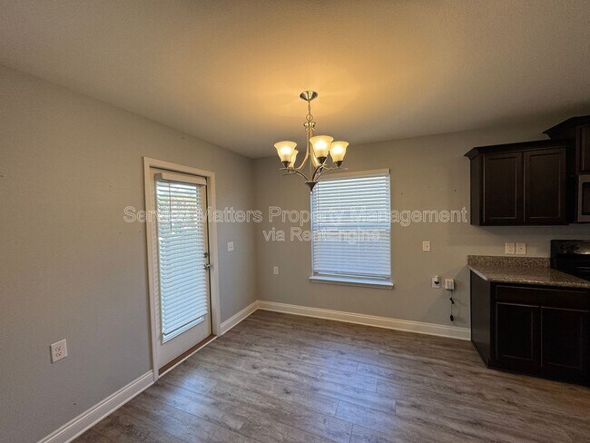 Building Photo - 5620 Blue Sky Ct