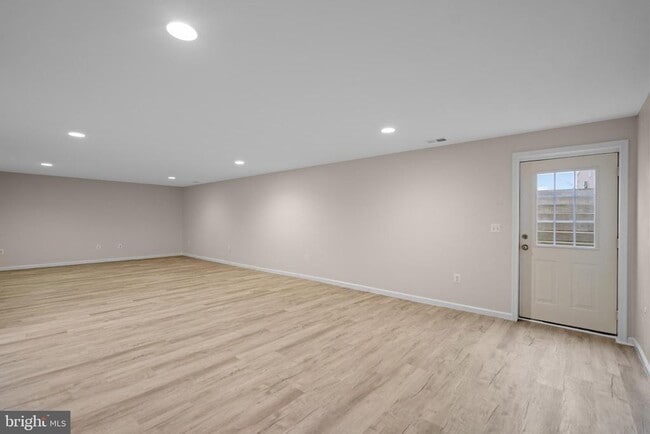 Building Photo - 290 Norland Knoll Dr