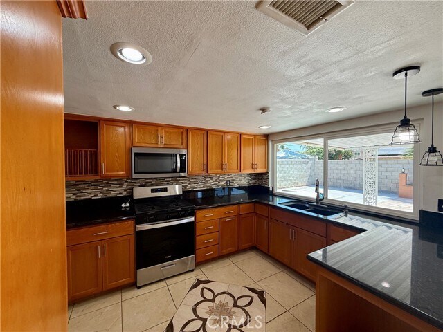 Building Photo - 14340 Palmea St