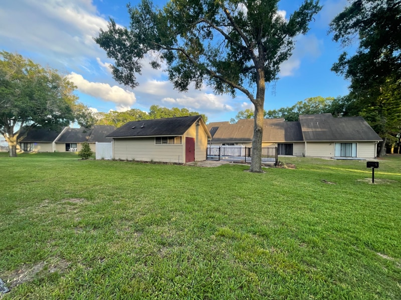 Building Photo - 2550 W Bird St