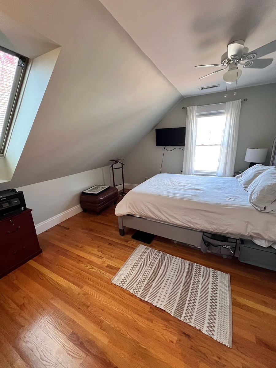 Building Photo - 127 Dodge St