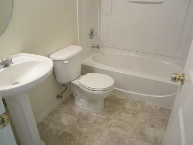 Building Photo - Comfort with Resort-Style Living 2BED/2BAT...
