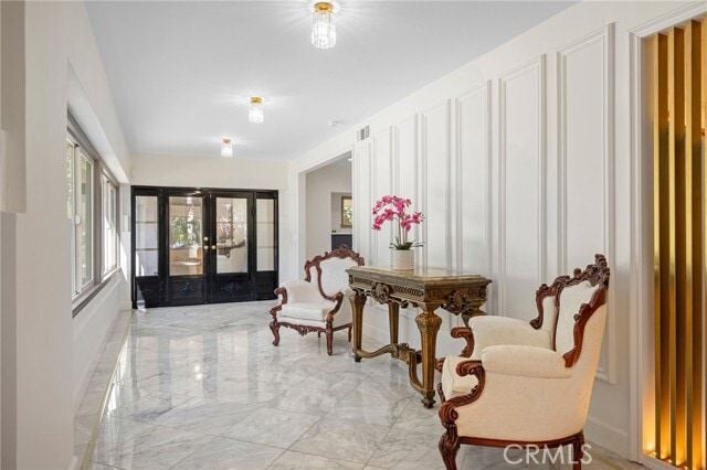 Building Photo - 2065 E Altadena Dr