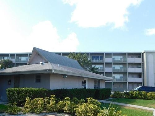 Building Photo - 537 S Sequoia Dr