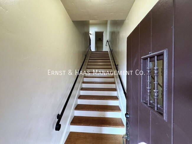 Building Photo - 1405 Olive Ave