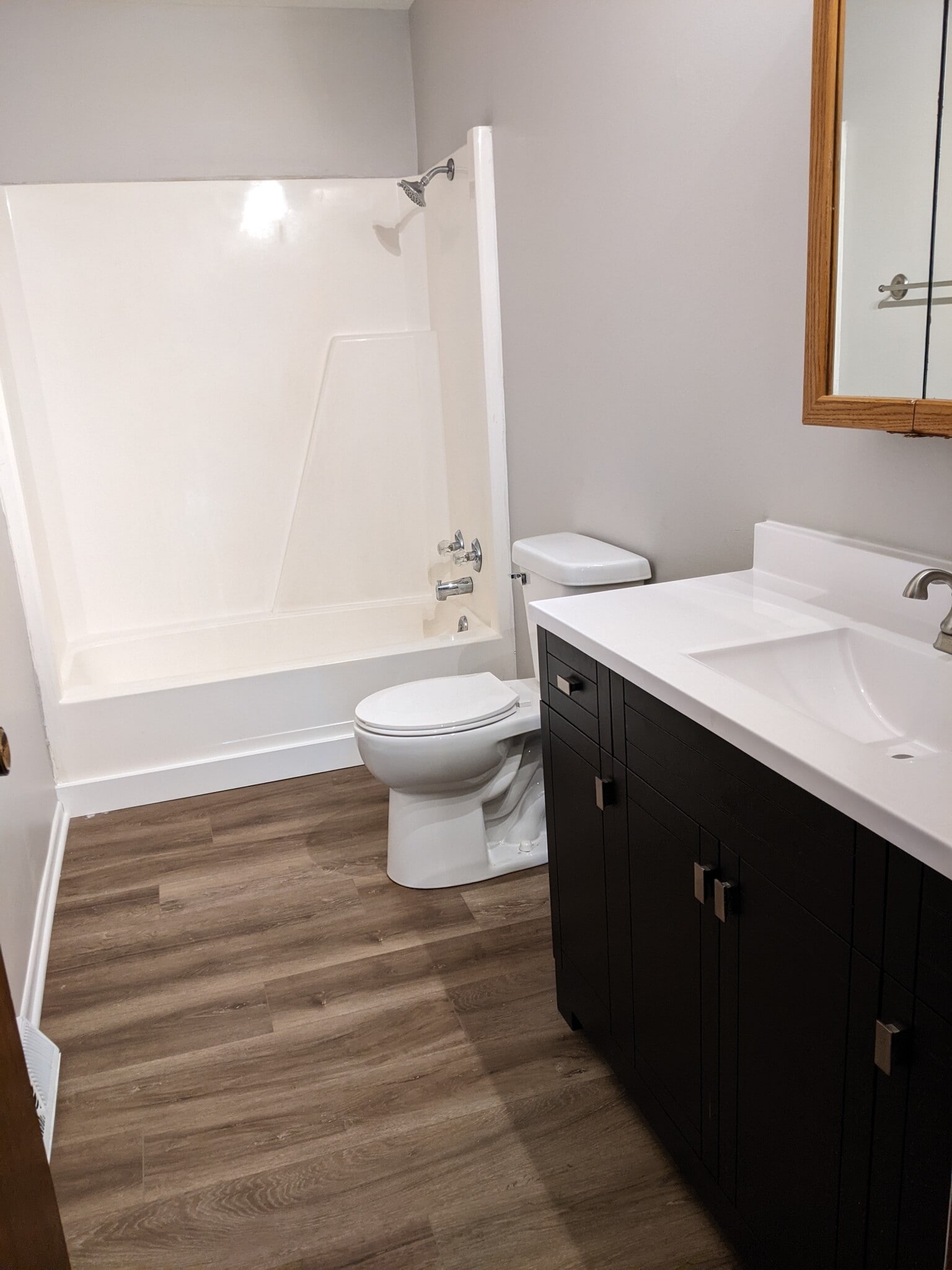 Building Photo - 303 N 6th St