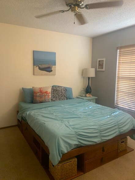 Building Photo - 3805 Gatewood Dr