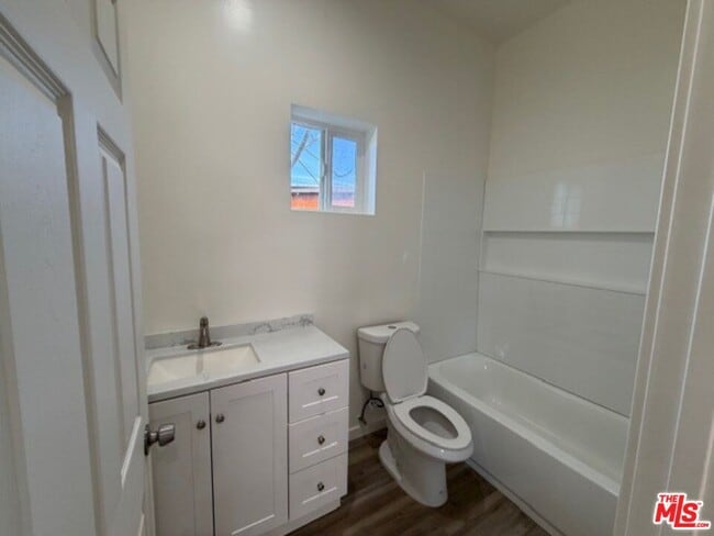 Building Photo - 11018 Herrick Ave