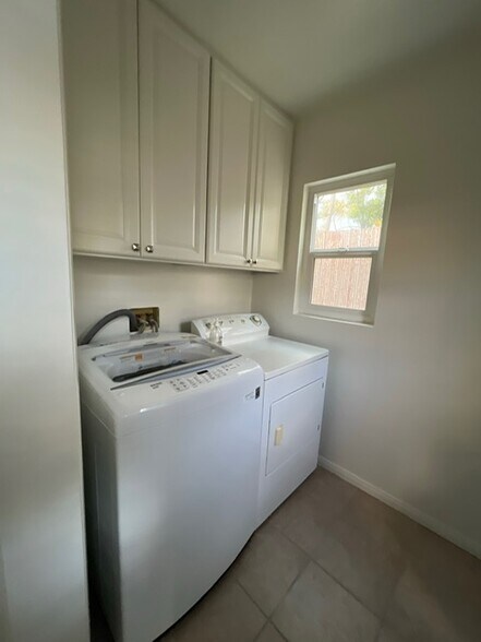 Building Photo - 4164 Madison Ave