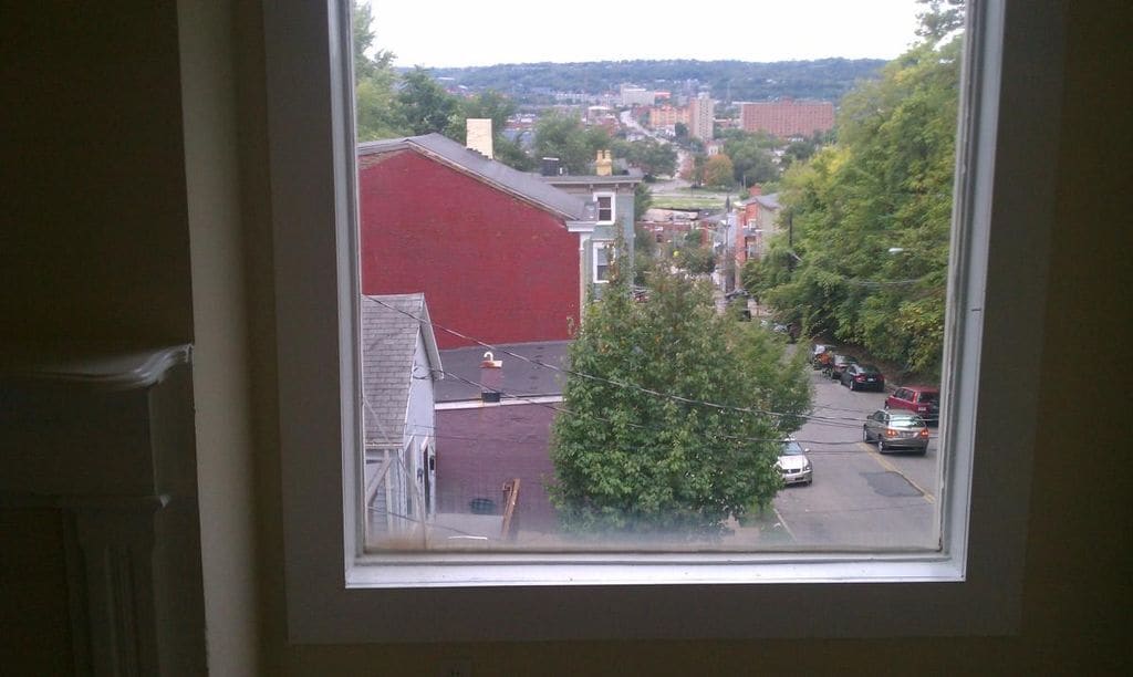 Building Photo - 2212 Ravine St